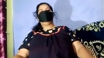 Indian Mature Wife Gives Ass Up Blowjob