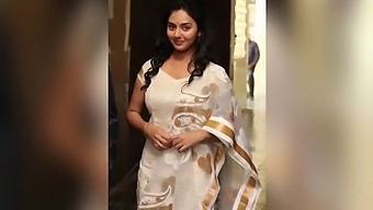 Mature Married Woman Indulges In Phone Sex With Her Younger Lover In Telugu