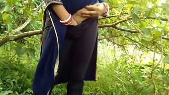 Outdoor Public Sex With Newly Married Milf In The Jungle
