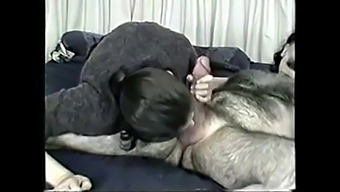 Muslim Wife From Egypt, Turkey, And Pakistan Performs Oral Sex In Homemade Video